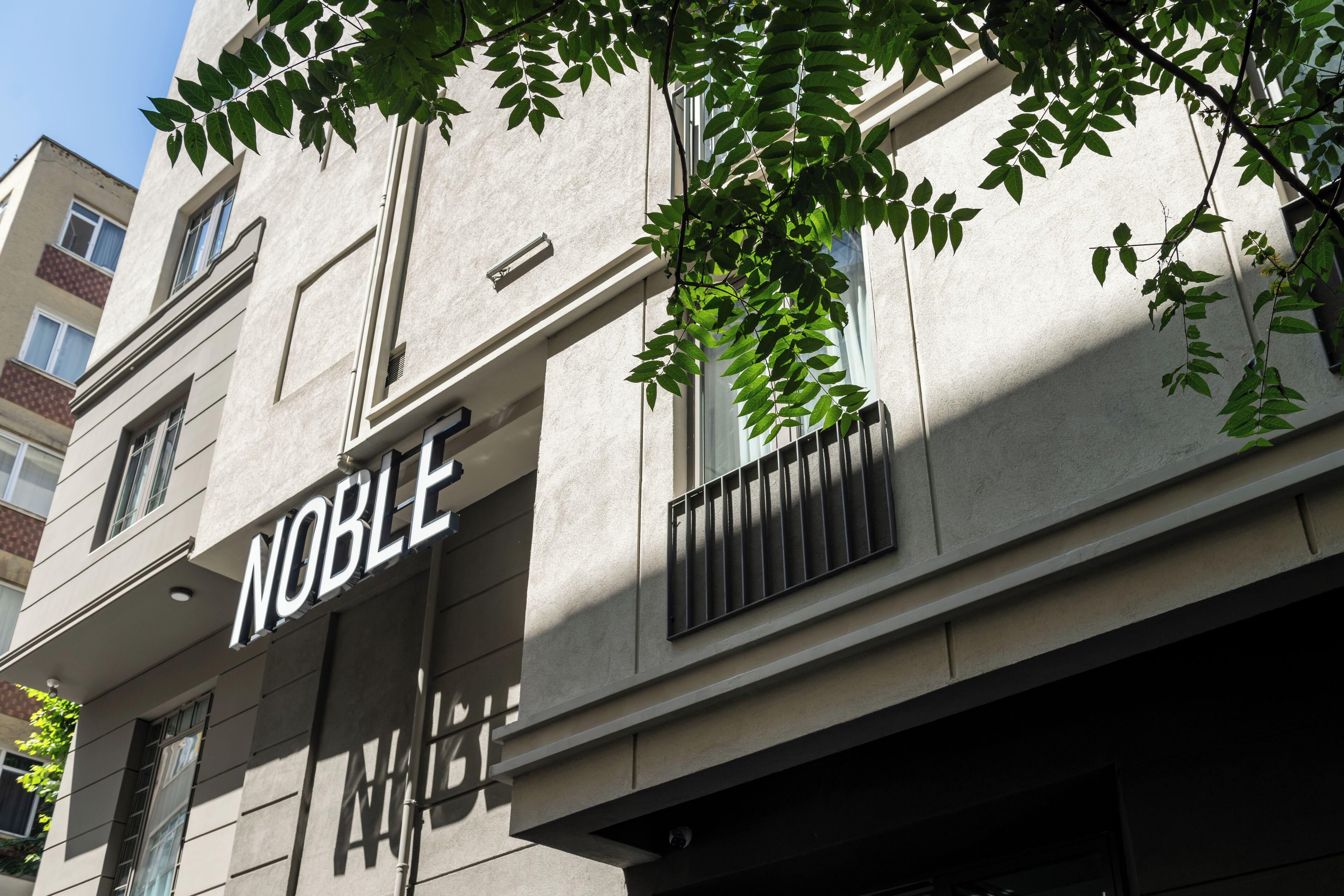 Noble Pangalti — Photos 3